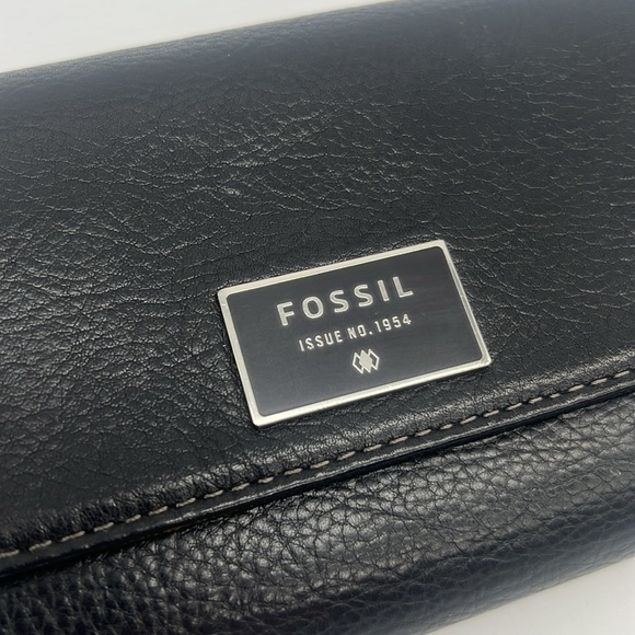 Fossil Issue No. 1954 Cowhide Leather Flap Clutch Wallet Black - Picture 3 of 15